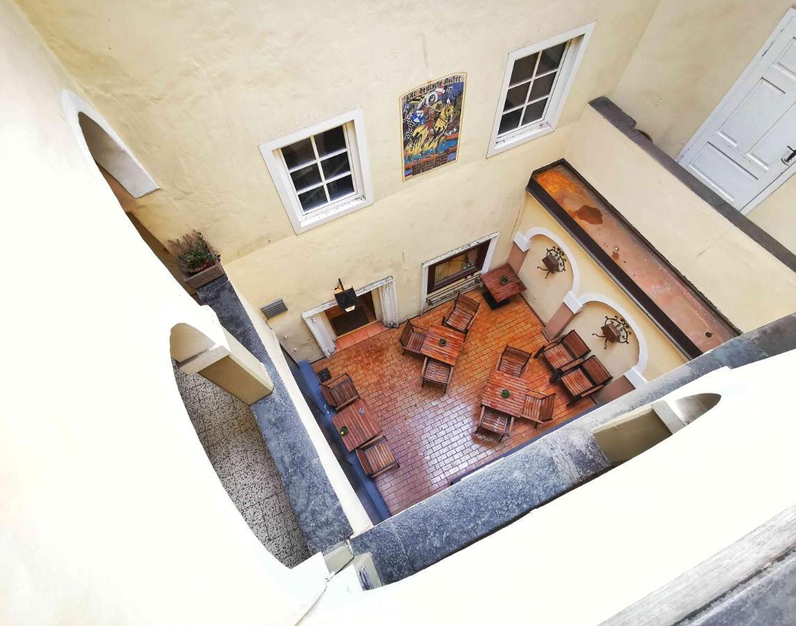 Ferienwohnung Himmelberg 80M2 In Der Altstadt Und Toll Fuer Familien Клагенфурте Экстерьер фото